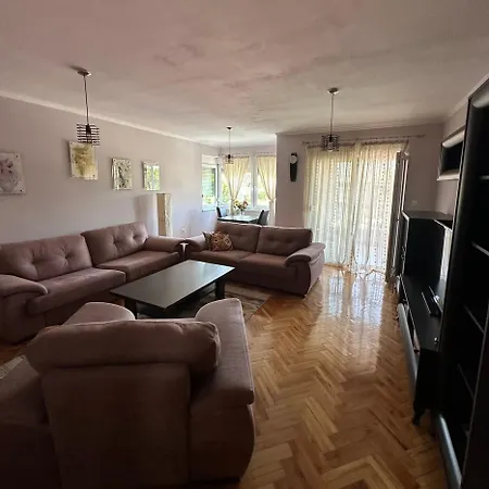 Bella - Tuzla, Mejdan * 图兹拉