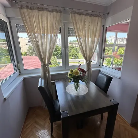 Bella - Tuzla, Mejdan Διαμέρισμα Τούζλα